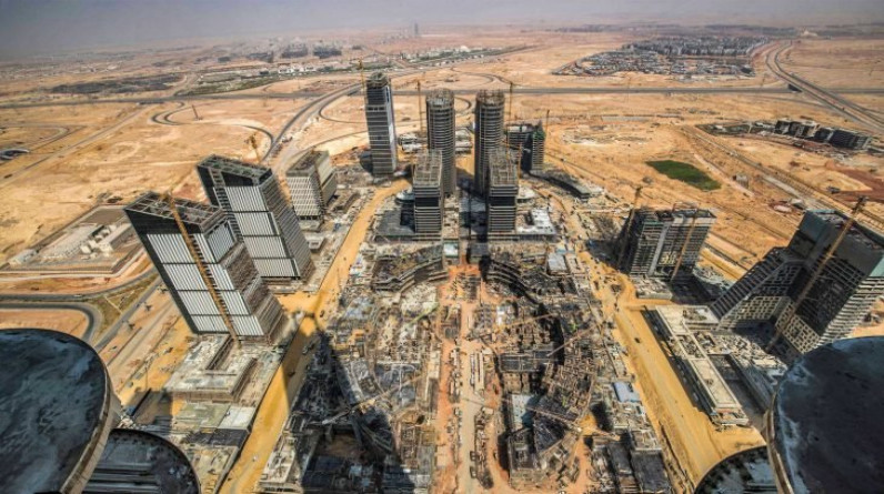 سامح المحاريق يكتب: سور مصر الجديد: ملامح التأزم السياسي والاجتماعي